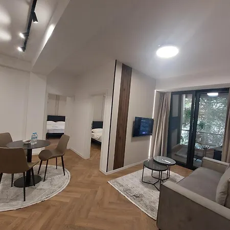 Executive By Modern Living Apartment