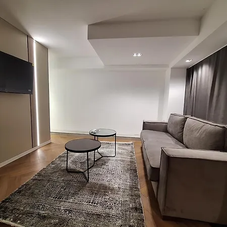 Executive By Modern Living سكوبجي