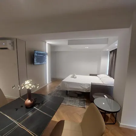 Executive By Modern Living *