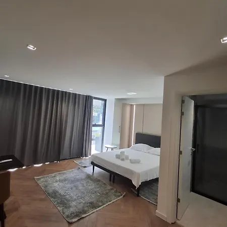 Executive By Modern Living Apartamento Escópia