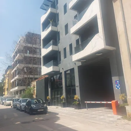 Executive By Modern Living