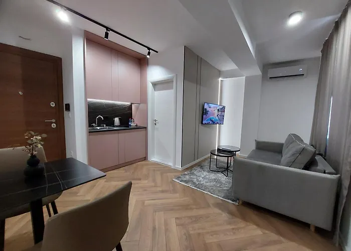 Executive By Modern Living Apartment *