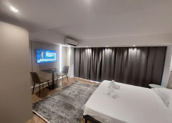 Executive By Modern Living