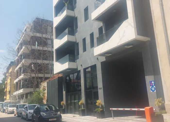 Executive By Modern Living